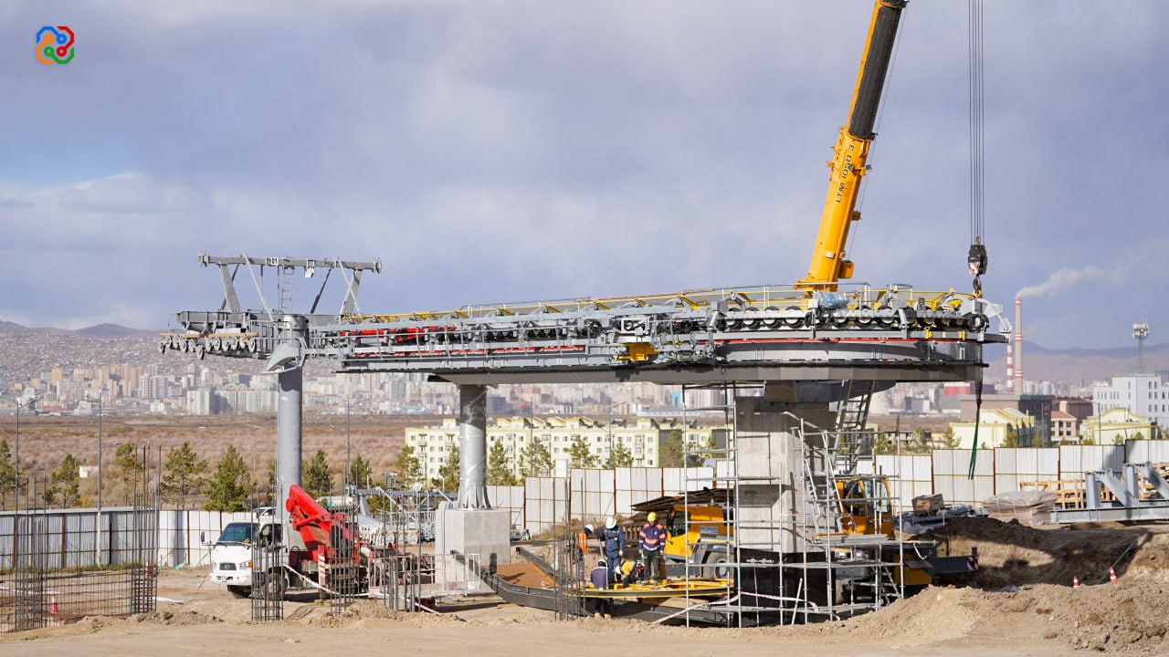 Дүүжин замын тээвэр төслийн яармаг дахь буудлын эргэлтийн зам төмрийг суурилууллаа